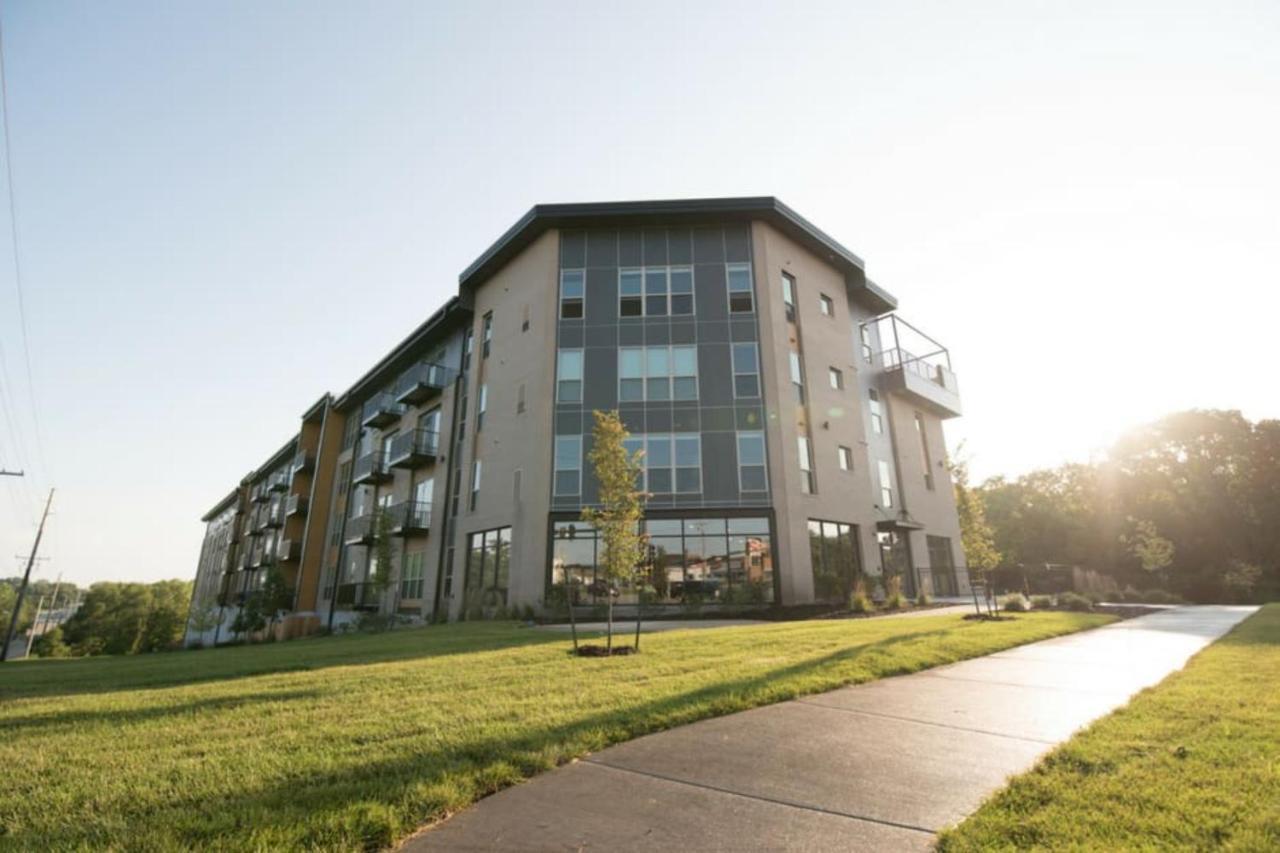 Frontdesk Core Apts Campustown Ames Eksteriør bilde